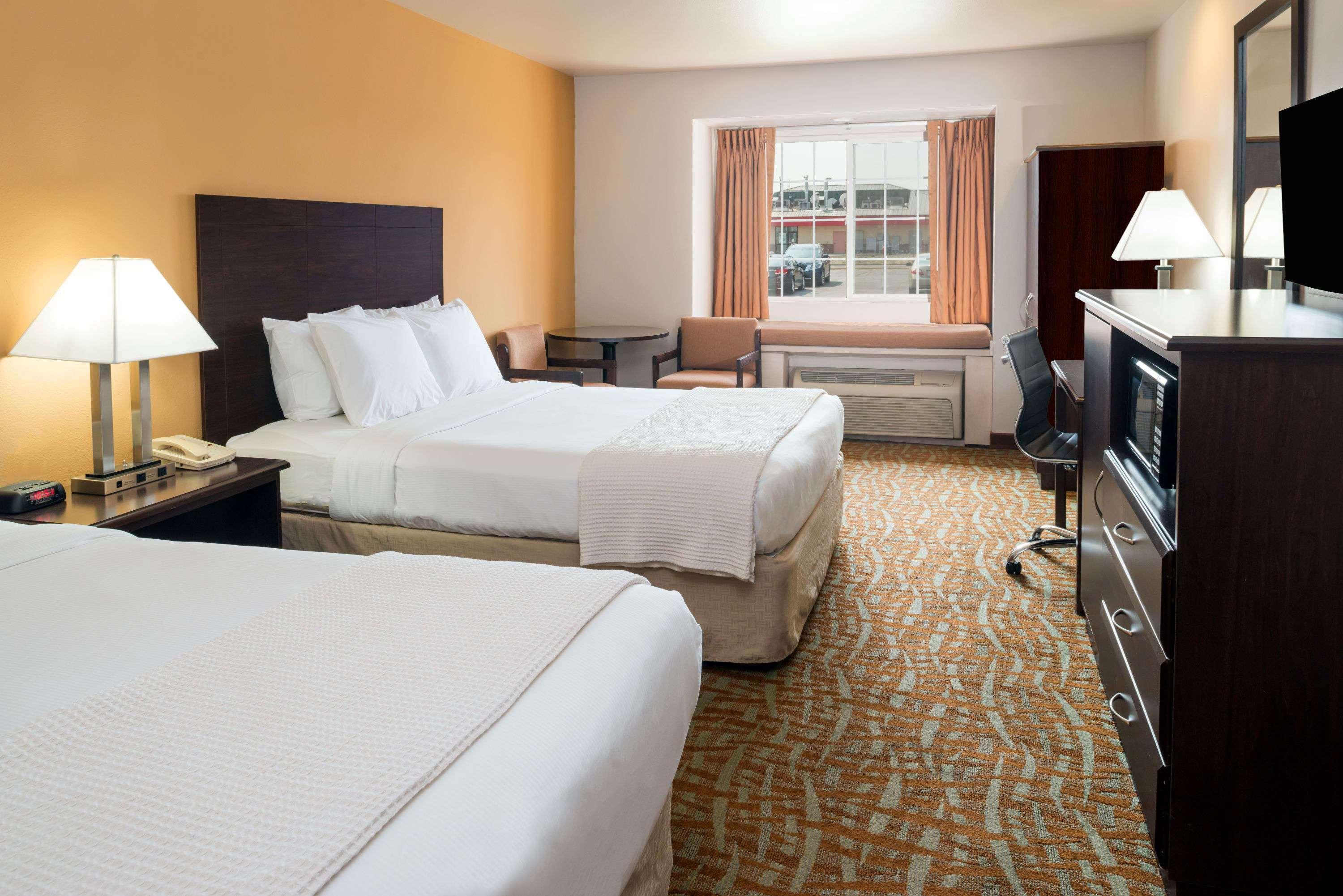 Days Inn & Suites By Wyndham Spokane Airport Airway Heights Exteriör bild